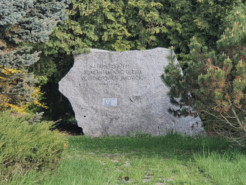File:Janowitz Memorial.png
