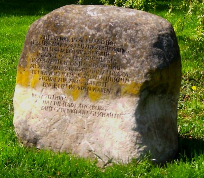 File:Haunstetten gedenkstein text-vvn-augsburg.jpg